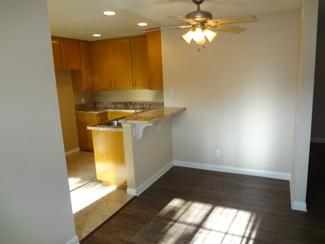 Foto del edificio - 1450 S Highland Ave