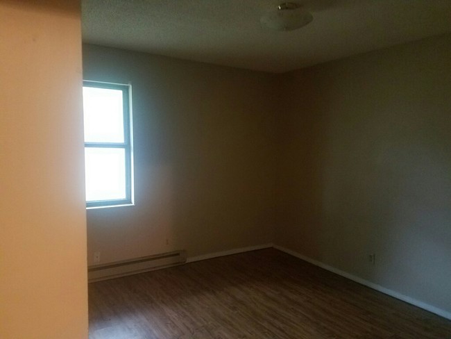Foto del edificio - 630 Broadridge Dr