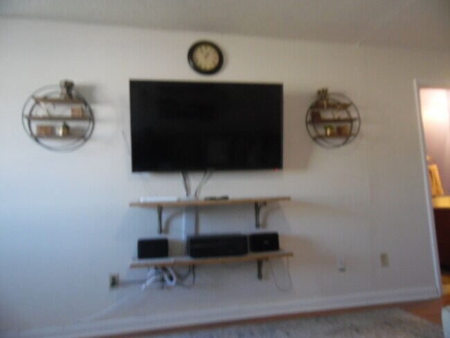 Sala de estar - 153 Lakeview Dr
