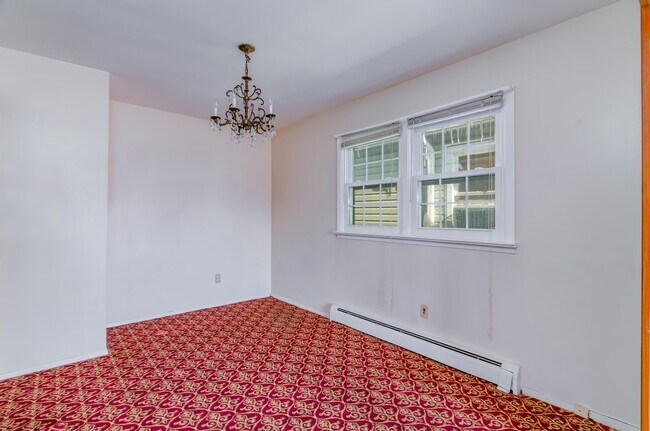 Building Photo - 129 Garfield Ave