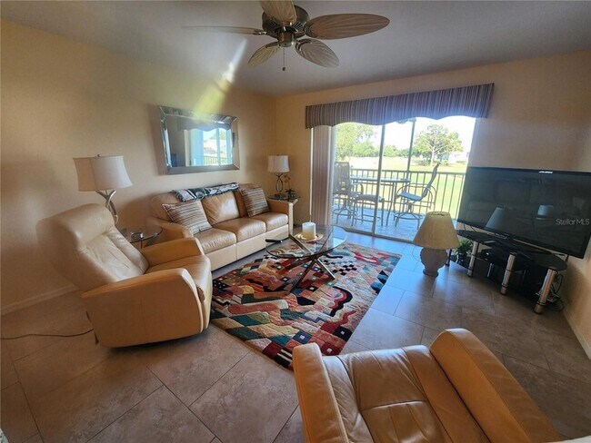 Foto del edificio - 6507 Stone River Rd