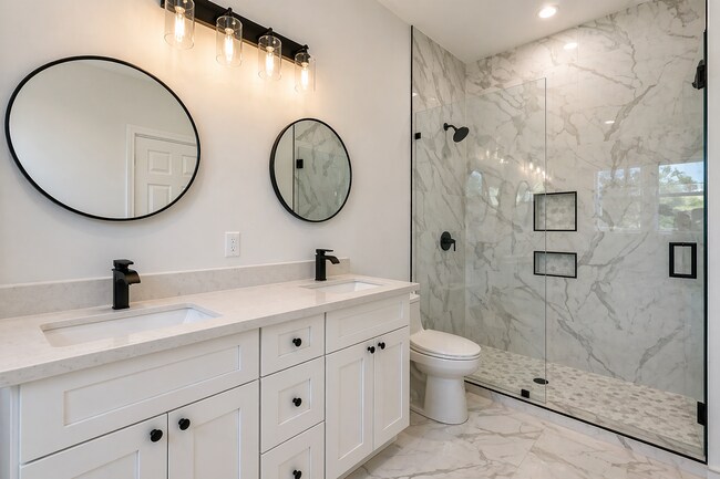 Foto del edificio - 2707 Jackson Blvd