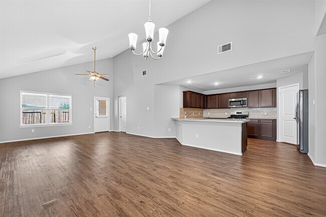 Foto del edificio - 5310 Songlark Bluff Cir