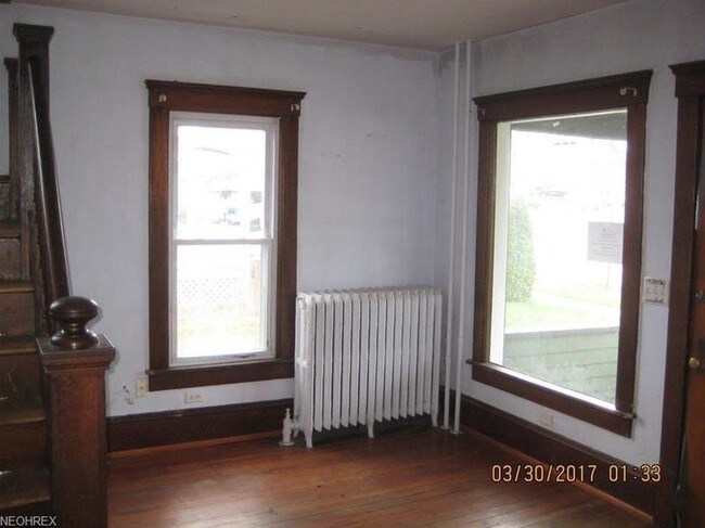 Building Photo - 430 s merdian