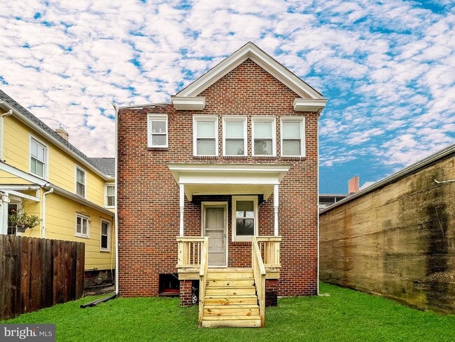 Building Photo - 1004 Prince Edward St