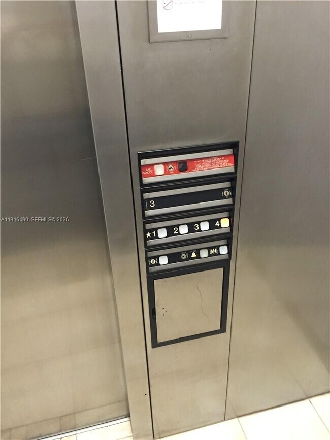 Foto del edificio - 1341 SE 3rd Ave