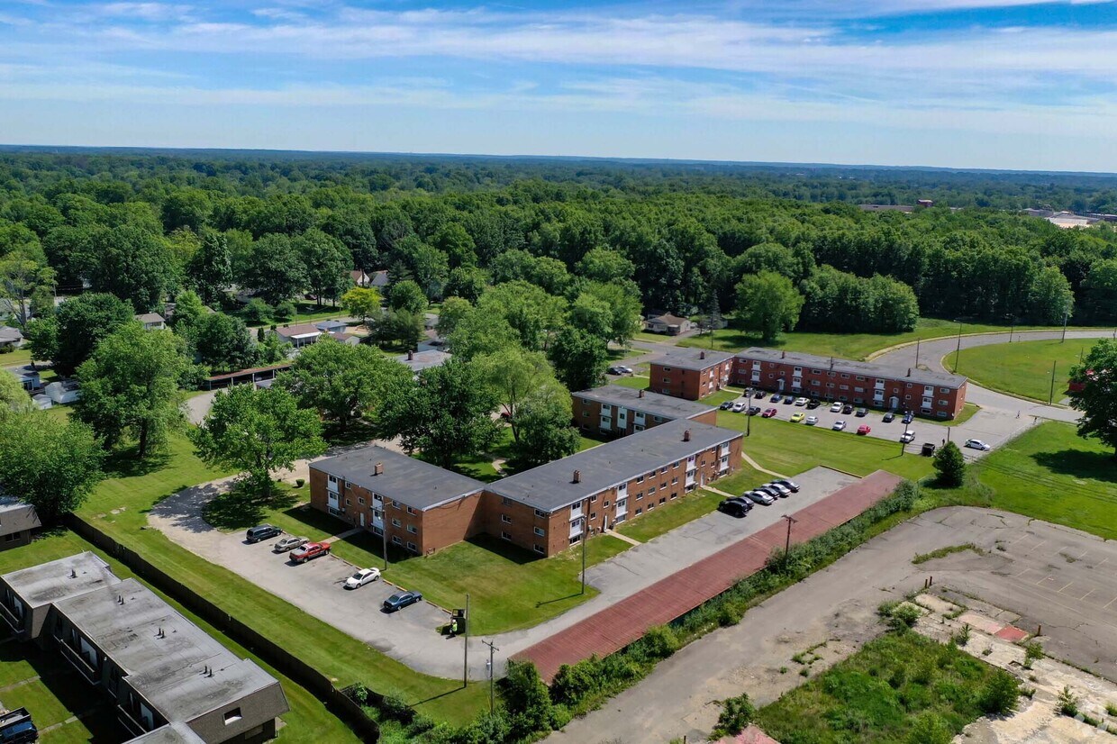 425 Southern Blvd NW Unit 501102, Warren, OH 44485 Room for Rent in