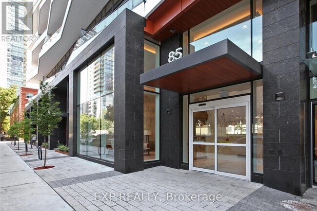 Building Photo - 85-4285 Wood St