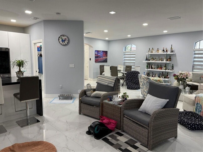 Building Photo - 11300 SW 236 Ln