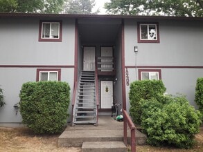 Building Photo - 12485 SW Gingham Ln
