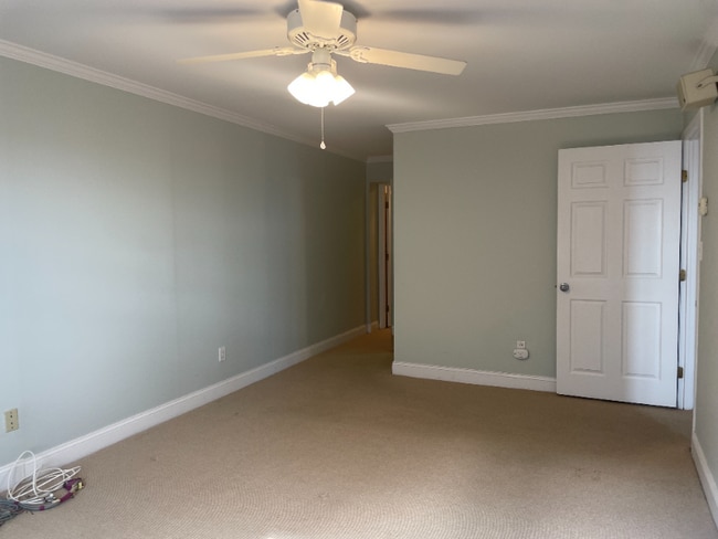 Building Photo - 220 W Broadway