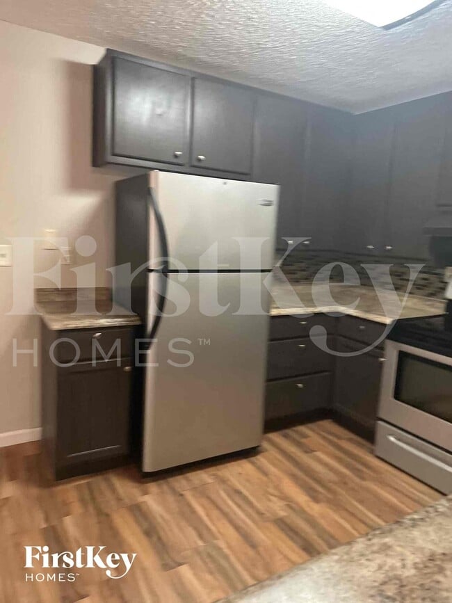 Building Photo - 1726 Hidden Acres Dr SW