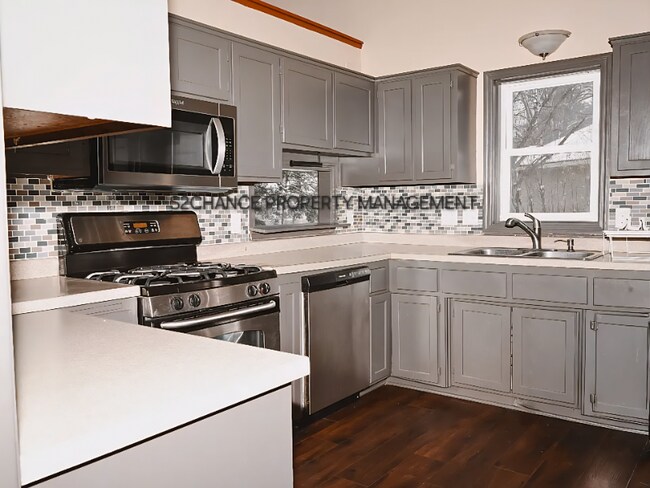 Foto del edificio - 228 126th Ave NW