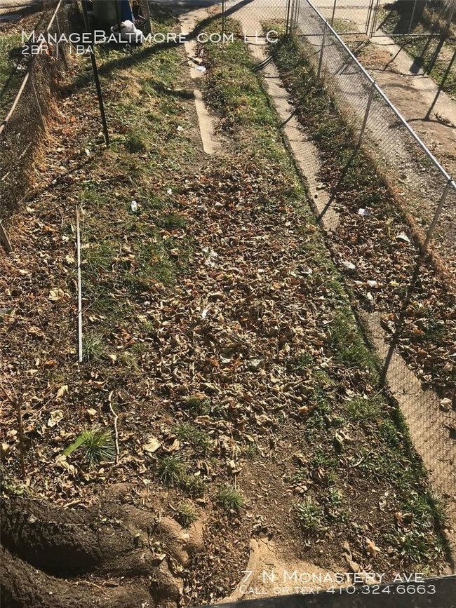 Building Photo - 2 bed 1 bath porch front house for rent!