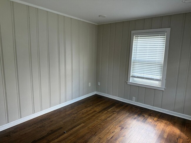Building Photo - Cute 1 bedroom Cottage