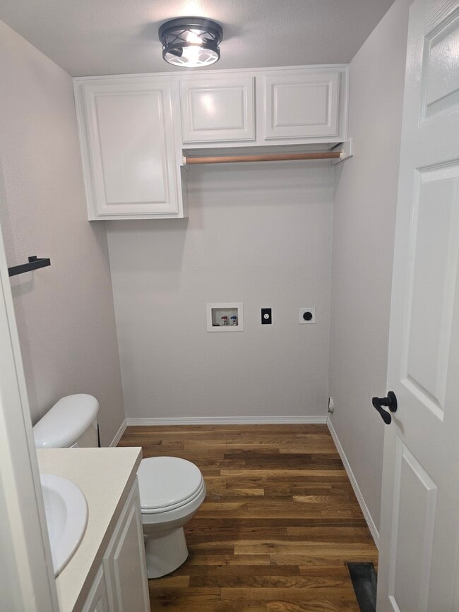 Foto del edificio - 222 W Hereford St