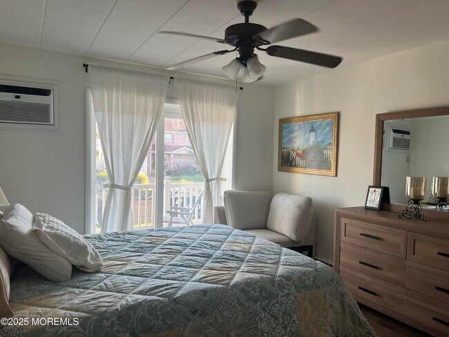 Foto del edificio - 200 Ocean Park Ave