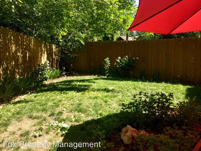 Building Photo - 2 br, 1 bath House - 2537 Mapleton Ave #A