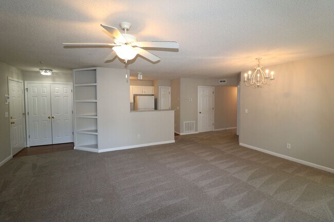Building Photo - 421 Timberline Ridge Ct
