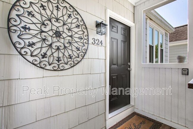 Foto del edificio - 324 Water Pointe Ln