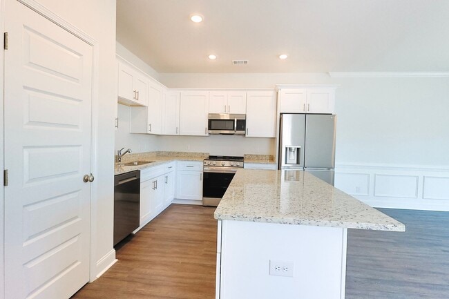 Building Photo - 570 Gov Treutlen Cir