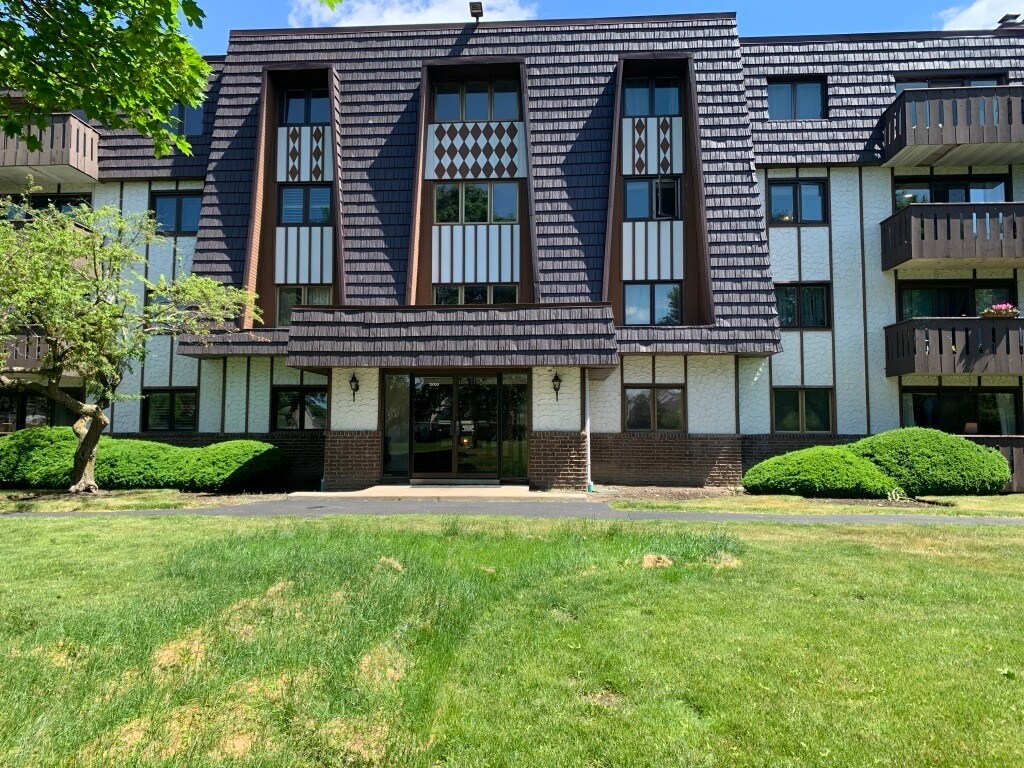 Primary Photo - 13000 W Heiden Cir