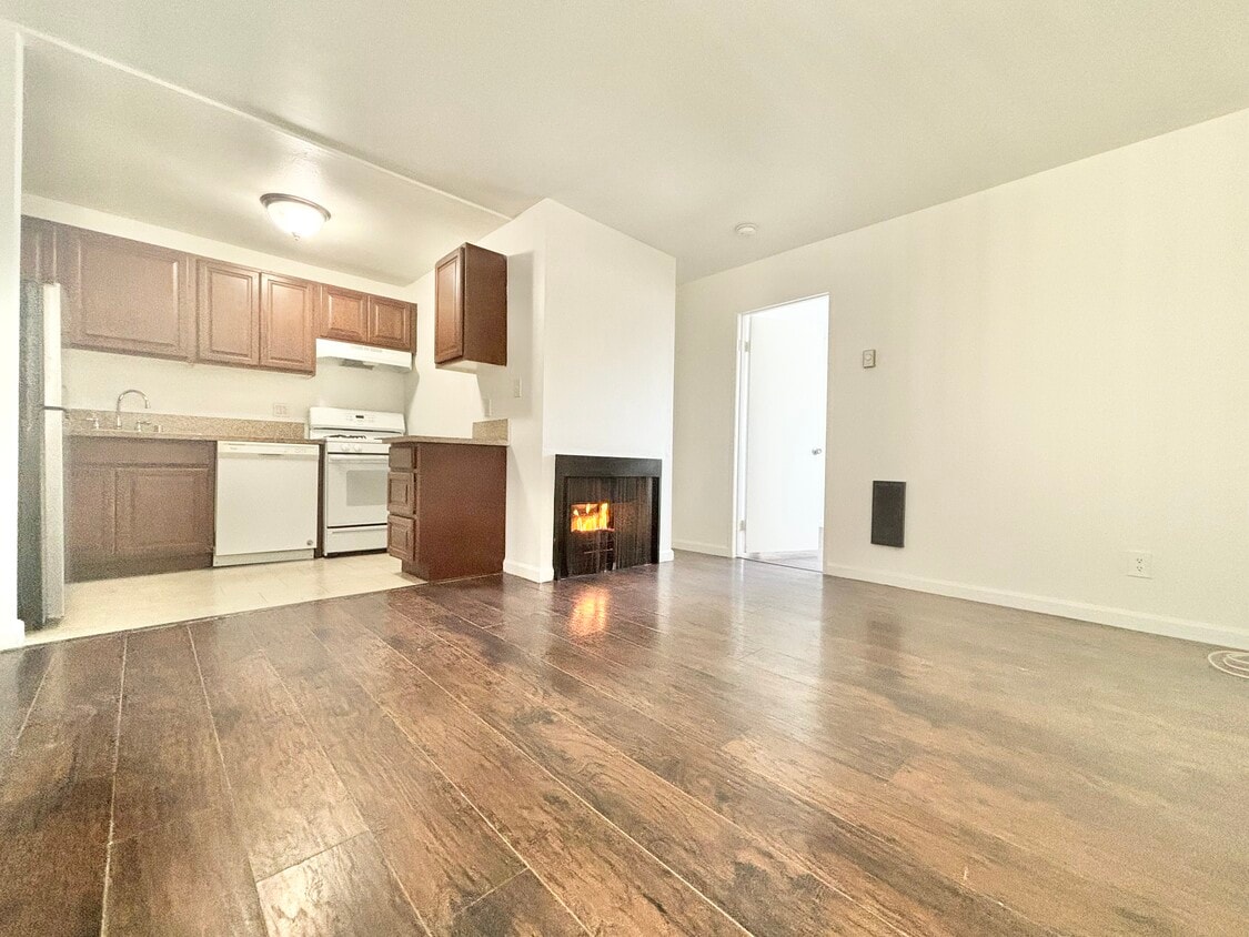 20954 Bryant St Unit 17A, Los Angeles, CA 91304 Room for Rent in Los
