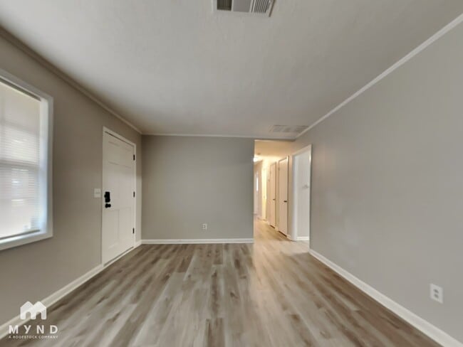 Foto del edificio - 255 Bellwood Ln