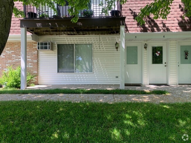 Building Photo - 1801 Wildlife Dr