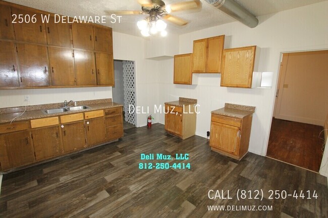 Building Photo - Westside 3 Bed, 1 Bath with W/D Hookups