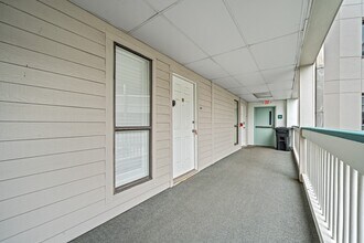 Building Photo - 6102 Seawall Blvd