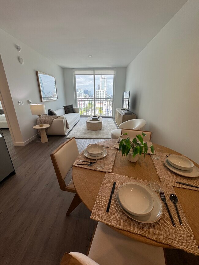 Foto del edificio - 119 NE 20th St