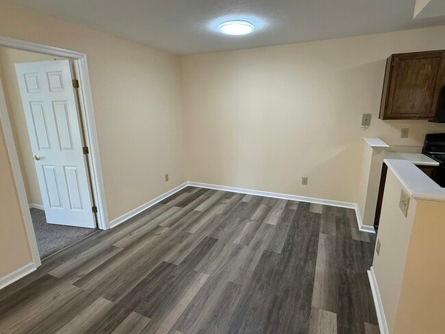 Foto del edificio - 10136 Carnation Ct