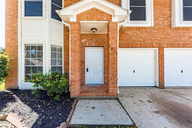 Building Photo - 1834 Kemah Oaks Dr