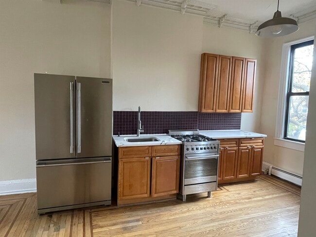 Foto del edificio - 19 Henry St