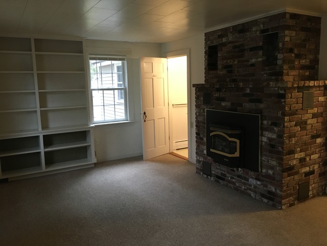 Living room - 7 Carlisle St