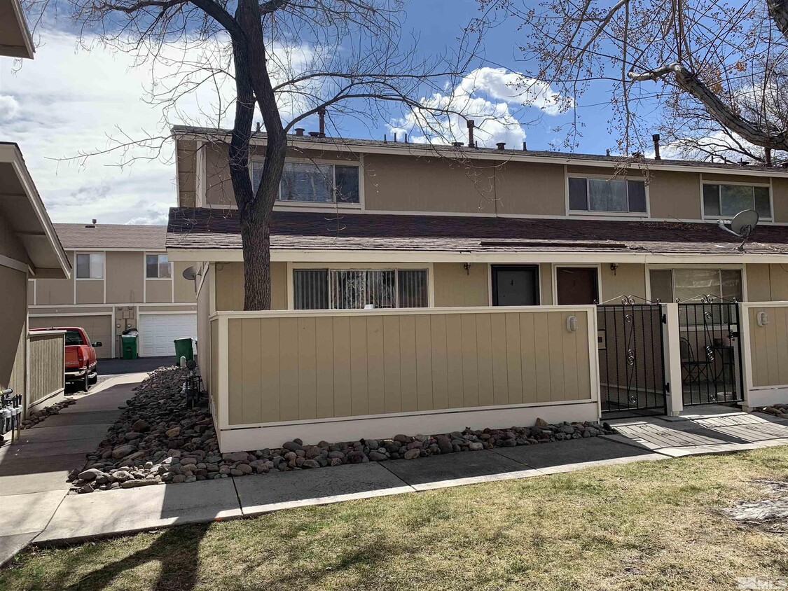 Primary Photo - 307 Allouette Way