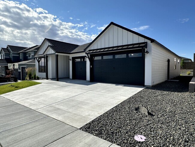 Foto del edificio - Brand New 3-Bed, 2-Bath Home for Lease – 1,877 sq ft in South Richland