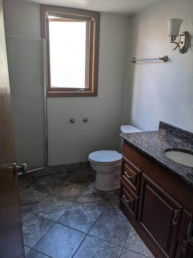 Building Photo - 8928 Knightsbridge Ln