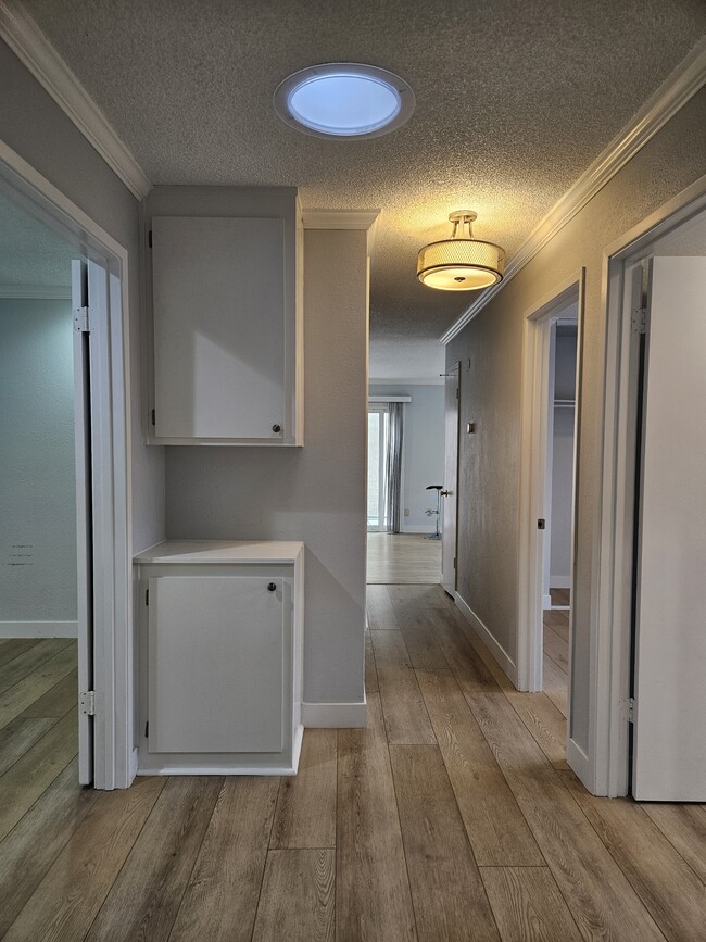 Building Photo - 6303 Rubicon Ave