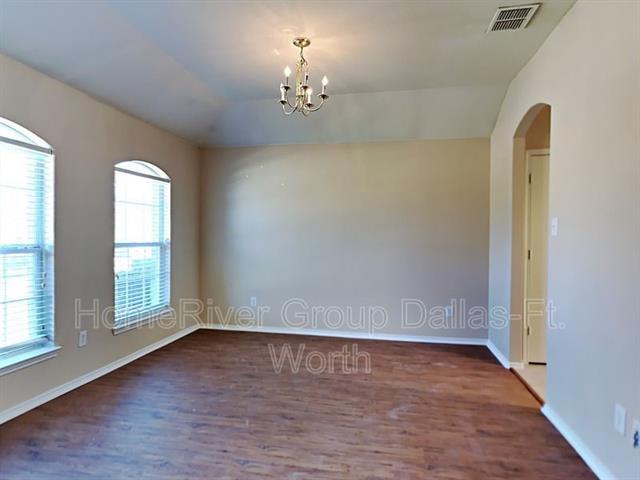 Building Photo - 1046 Warbler Ln