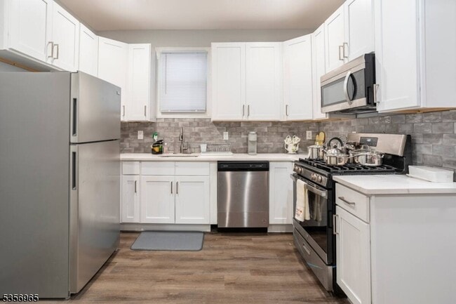 Building Photo - 135 Fabyan Pl