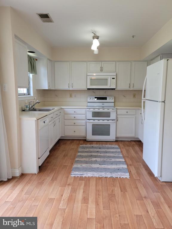 Building Photo - 1408 Stoney Point Way