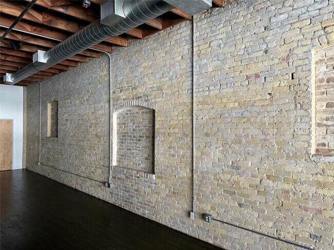 Foto del edificio - 411 Brazos St