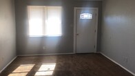 Foto principal - Adorable 3 bedroom 1 bath home