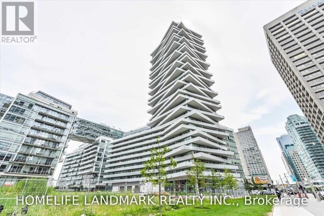 Building Photo - 15 Queens Quay E
