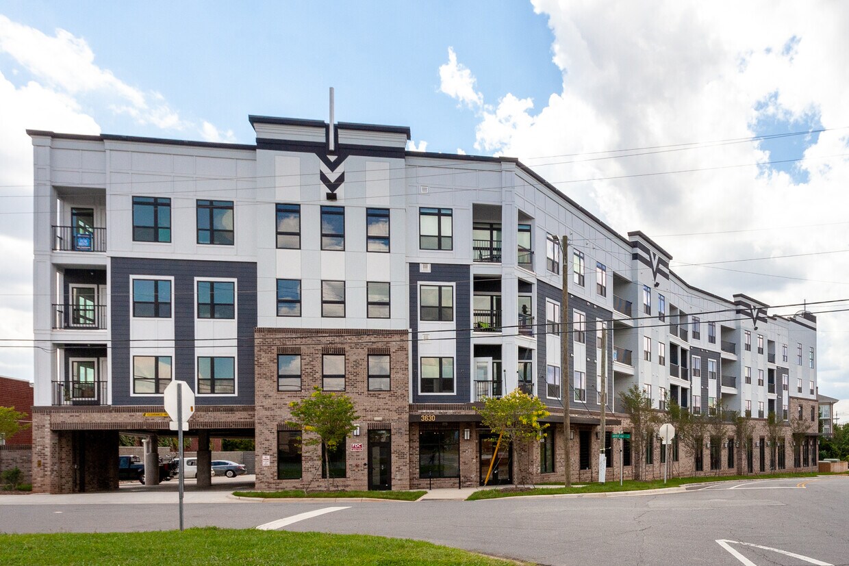 3630 N Davidson Street - 3630 N Davidson St