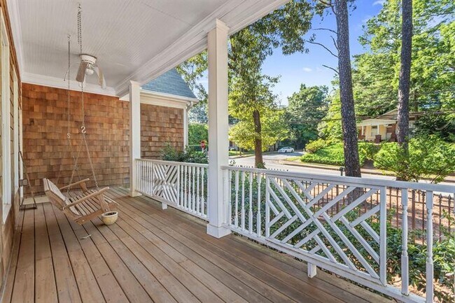 Foto del edificio - 65 Claire Dr SE