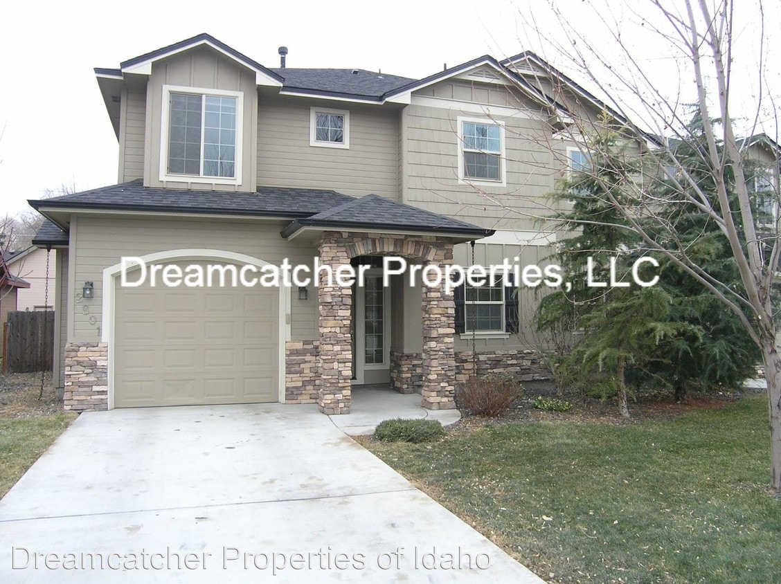 Primary Photo - 3 br, 2.5 bath House - 2801 N Tamarack Dr