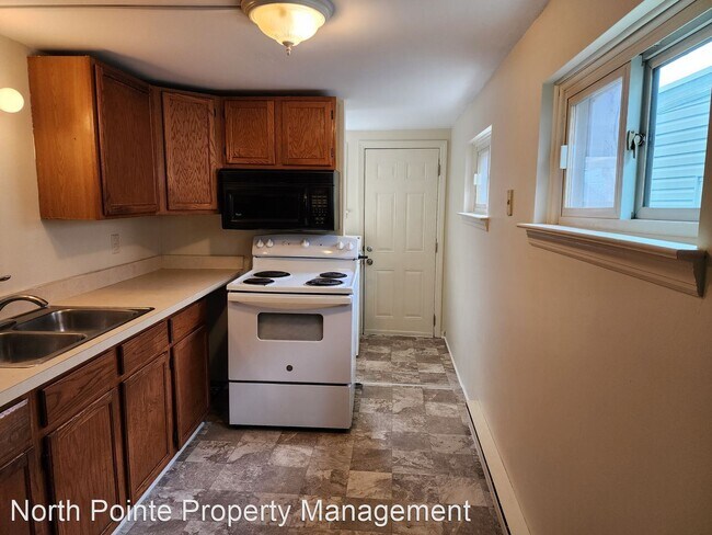 Building Photo - 3 br, 1 bath House - 230 Lawrence St.